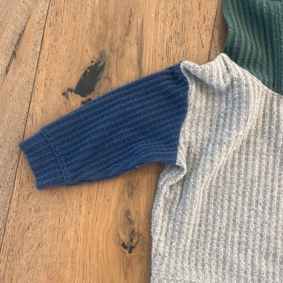 Disney 101 Dalmatians sweatshirt hoodie 9 months Blue Gray Green Dog - Picture 2 of 8